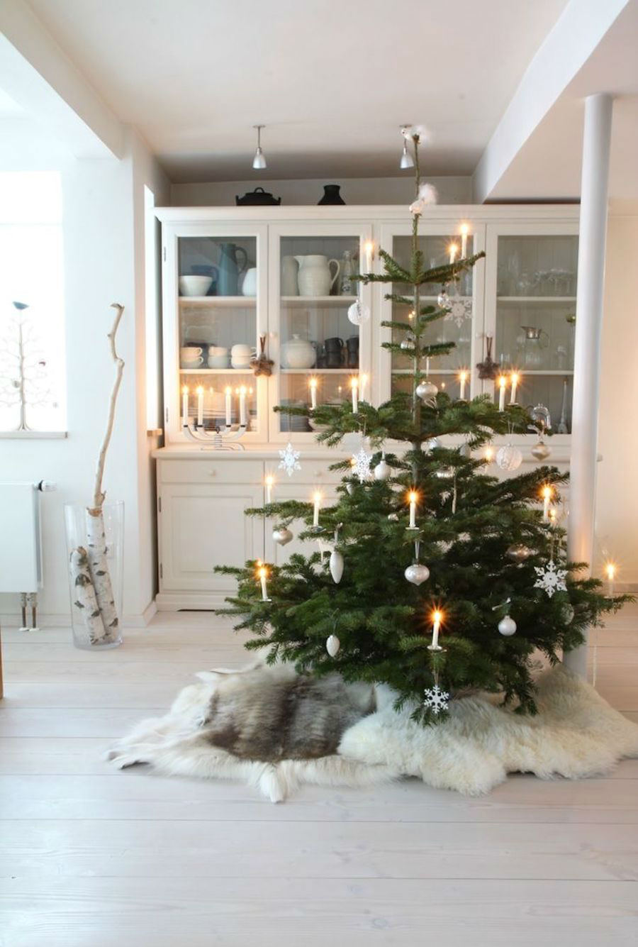 80 cm Lujoso Manta de árbol de Navidad para Decoración Navideña Fiestas y Bodas SALCAR Faldas de árbol de Navidad Año Nuevo de Alfombra Peluche Redondo con Copos de Nieve Plateados 
